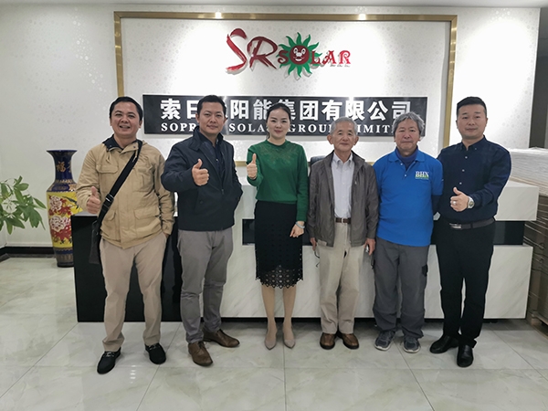 Shenzhen Sopray Solar Technology Co., Ltd Group photo of customers