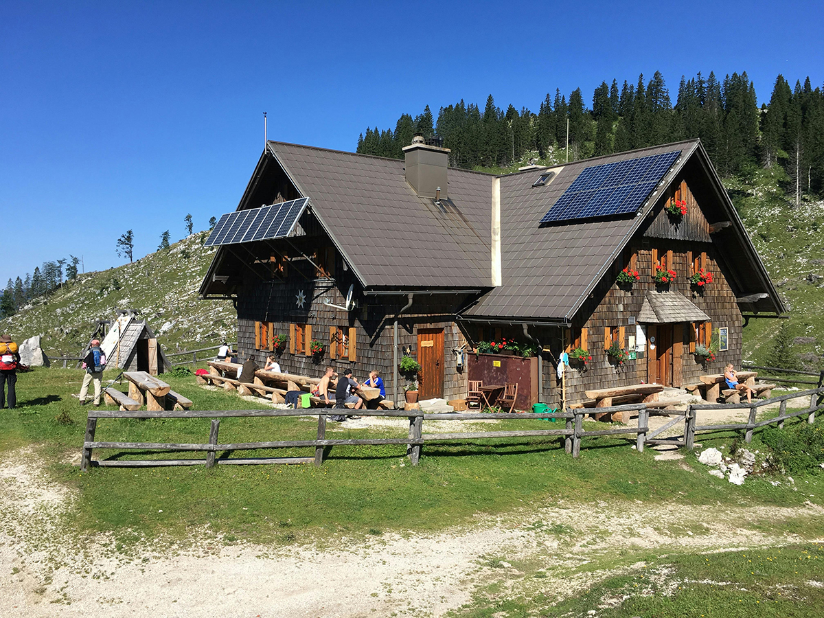 Photovoltaic Solar Roof Energy Storage System